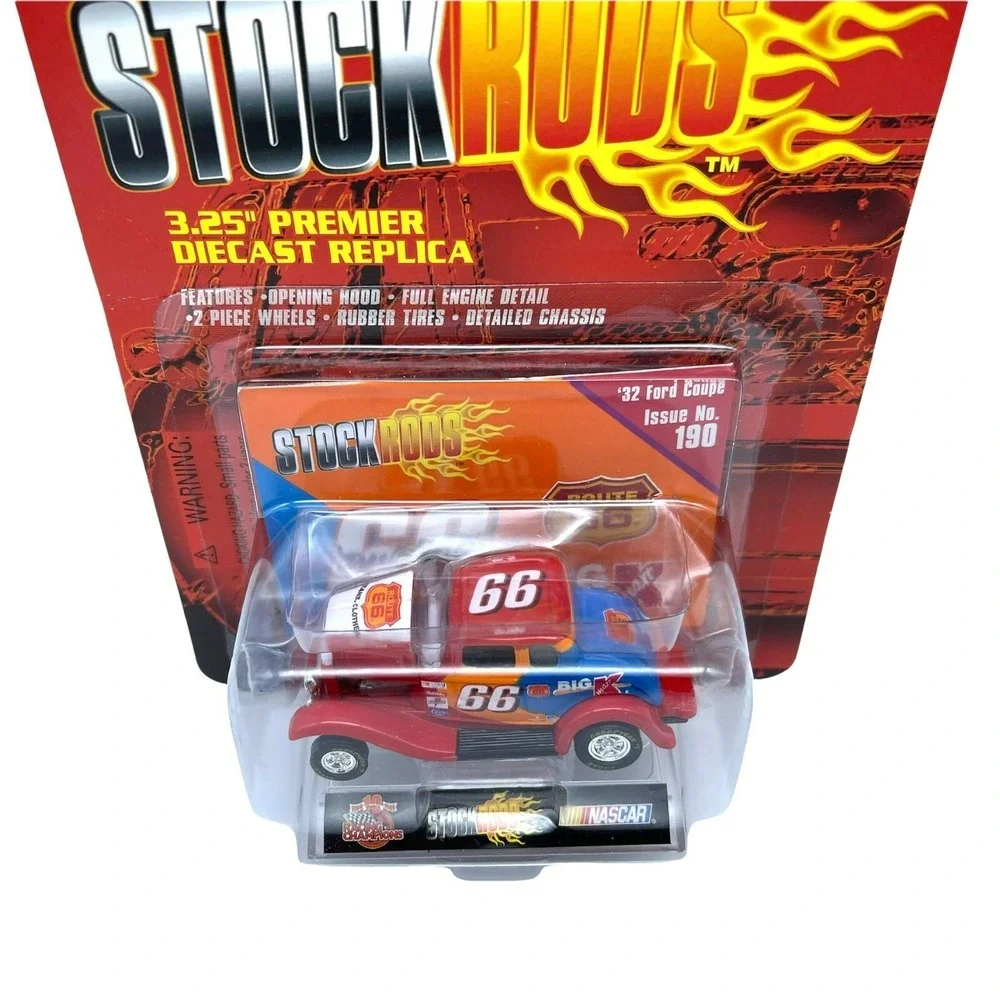 Racing‎ Champions 1932 '32 Ford Coupe Darrel Waltrip Big K-Mart Car Red 1/64